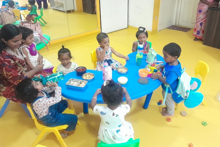 Healthy snack time for preschoolers — nutrition tips from Waddle Kids Daycare