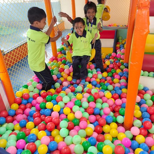 School outing for Waddle Kids children — educational field trip for preschoolers in Chennai